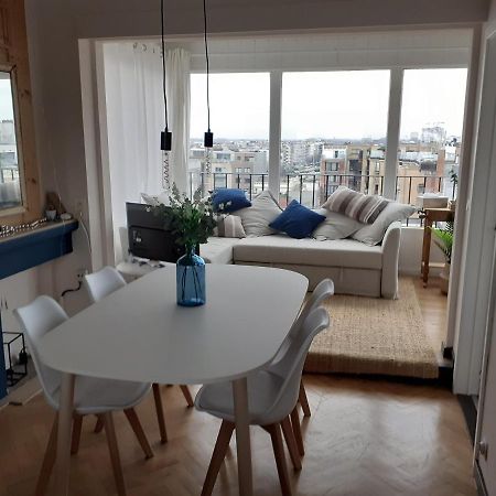 Appartamento Gezellig Centraal Gelegen Penthouse Oostende Esterno foto