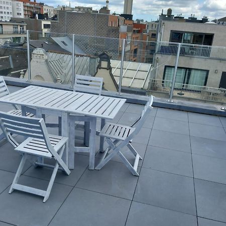 Appartamento Gezellig Centraal Gelegen Penthouse Oostende Esterno foto