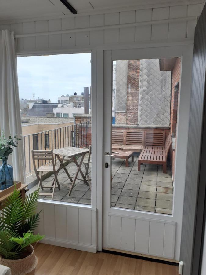 Appartamento Gezellig Centraal Gelegen Penthouse Oostende Esterno foto